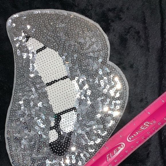 PATCHES - Picture 12 of 16